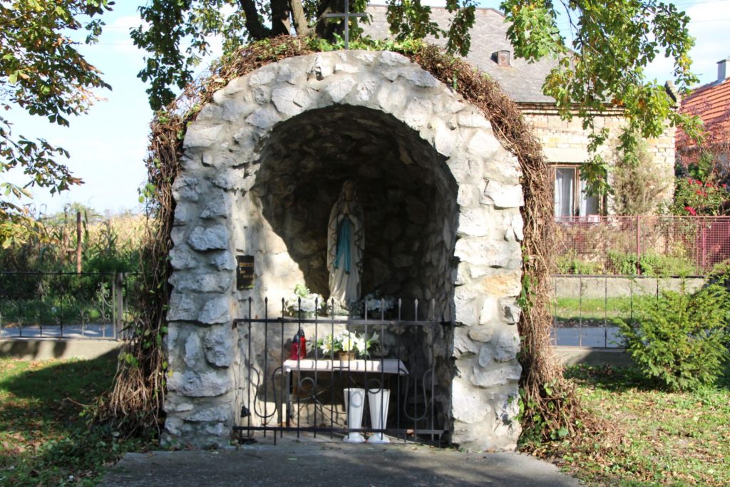 Lourdes-i barlang