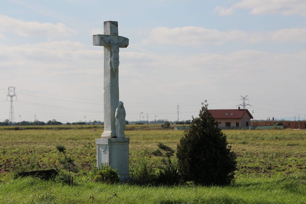 Útmenti kőkereszt