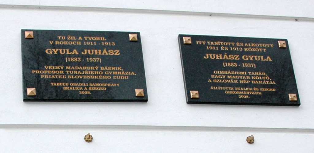 Juhász Gyula emléktáblája
