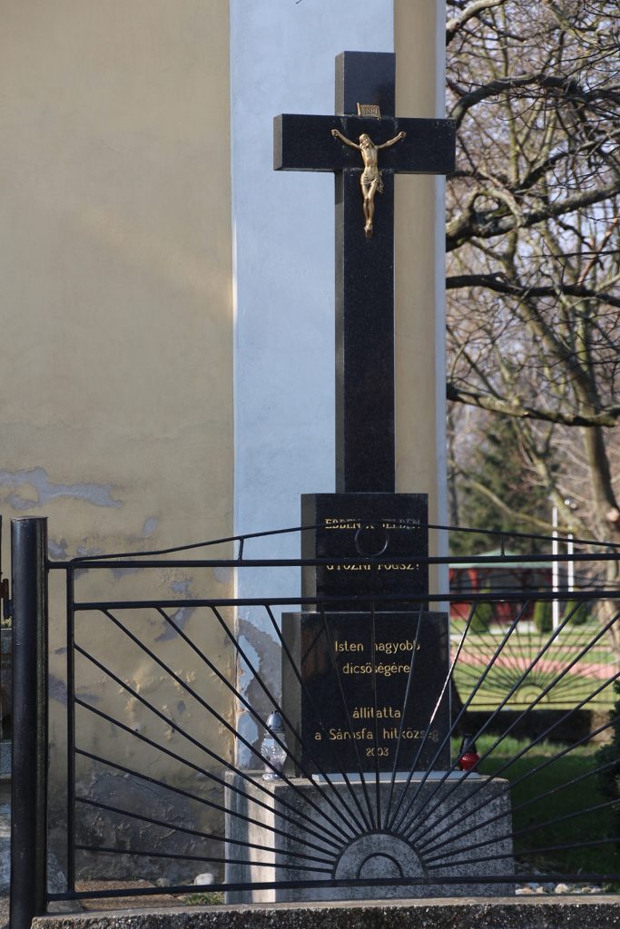 Templomkerti kereszt