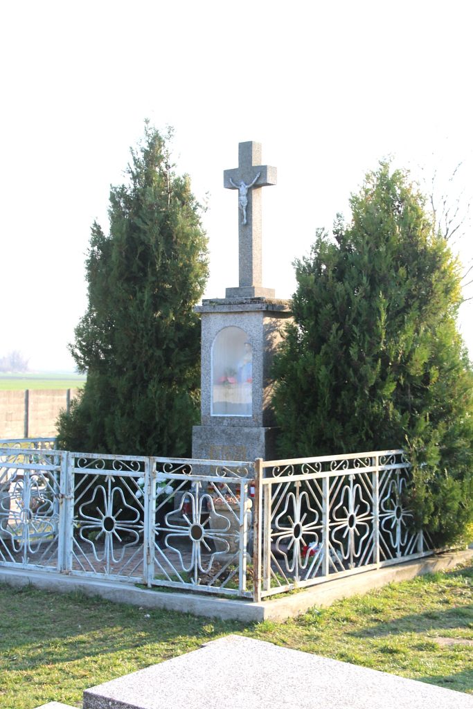 Temetői nagykereszt