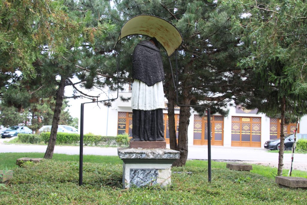 vezekeny-nepomuki-szent-janos-szobor (3)