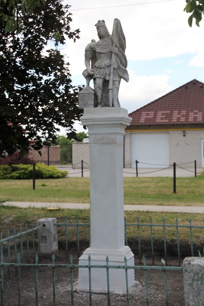 Szent Flórián szobor