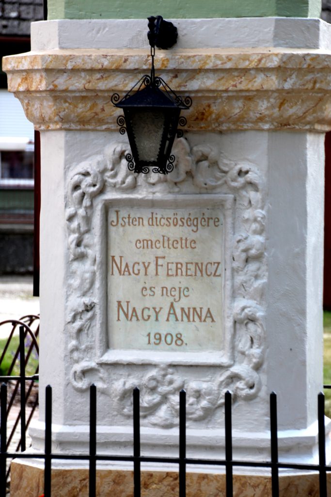 Szent család szobor