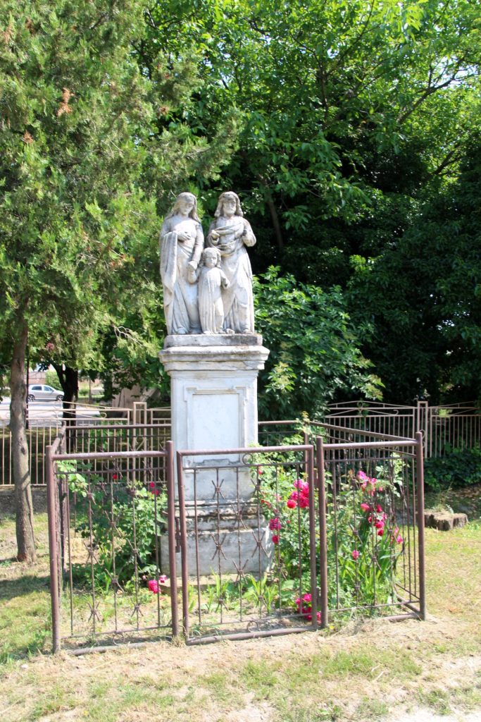 Szentcsalád szobor