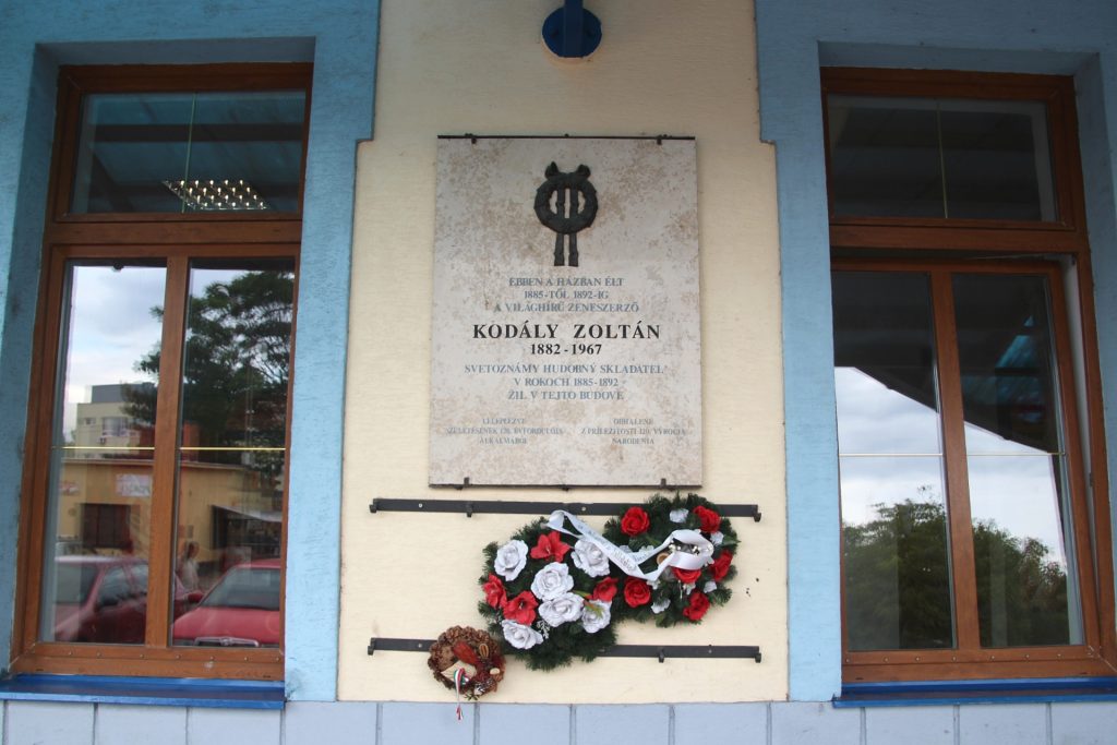 Kodály Zoltán emléktáblája