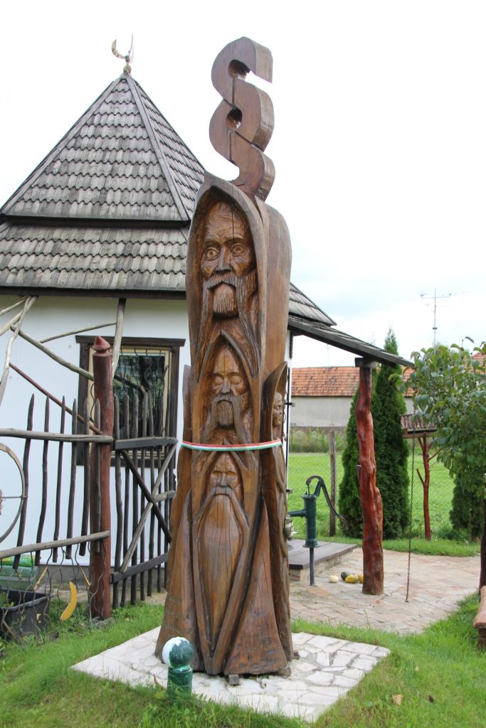 Hét Vezér szoborpark, A nyelvtörvény szobra