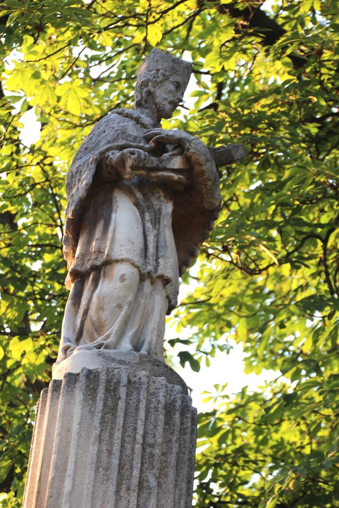 Nepomuki Szent János szobor