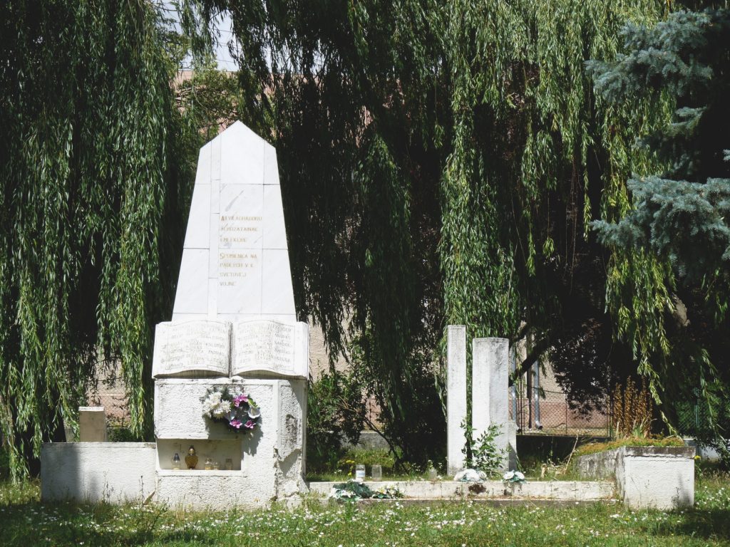 A 2. világháború áldozatainak emlékműve