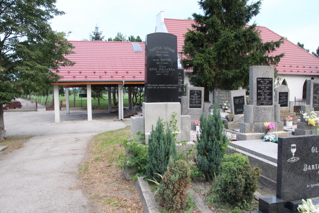 Martsa Sándor református lelkész sírja
