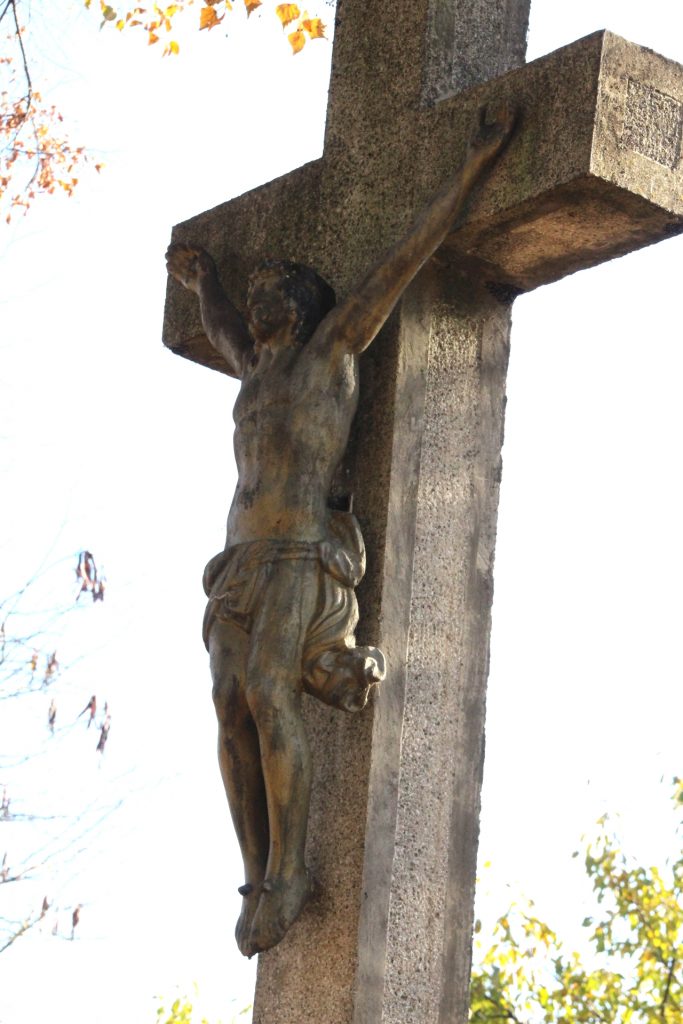 Temetői nagykereszt