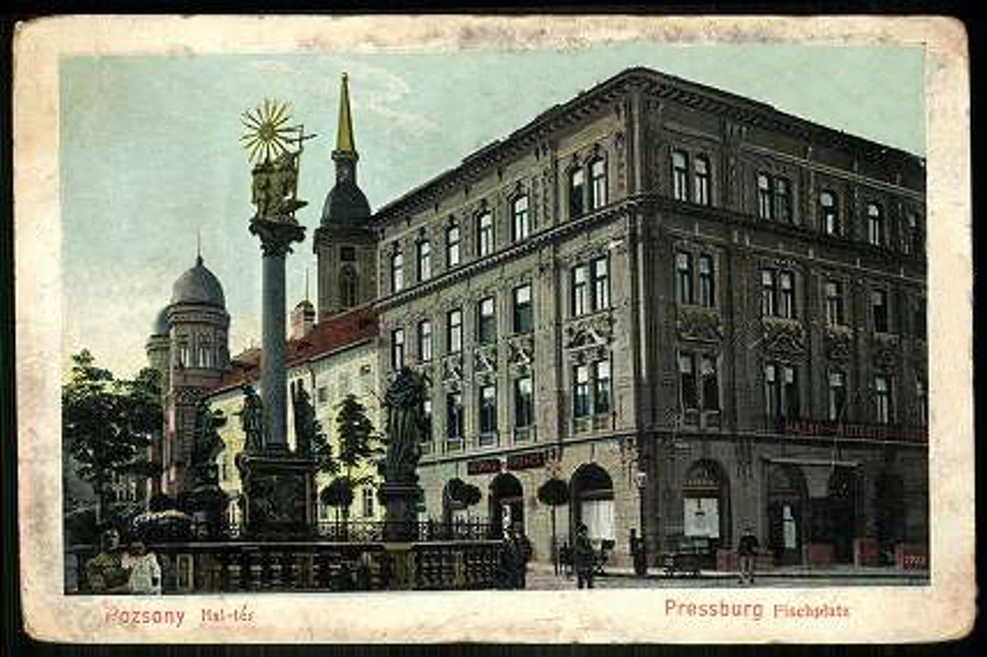 Szentháromság szoborcsoport
