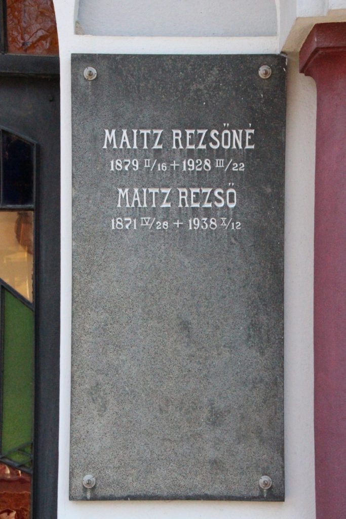 Maitz Rezső családi sírboltja