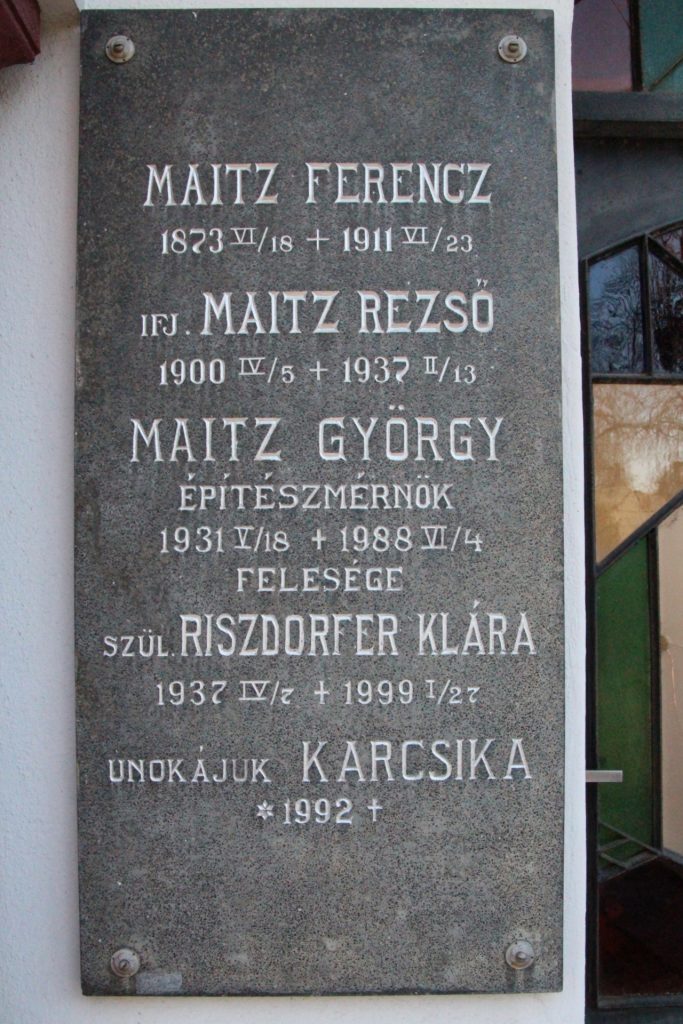 Maitz Rezső családi sírboltja