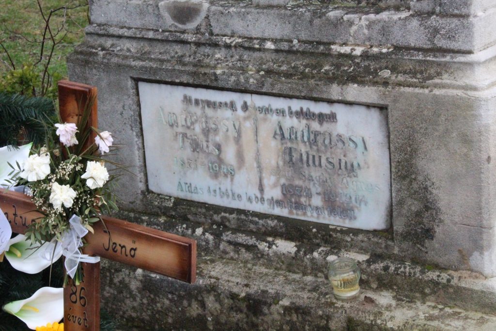 Andrássy család sírjai