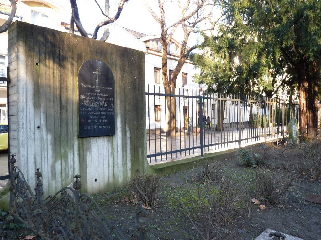Knauz Nándor síremléke