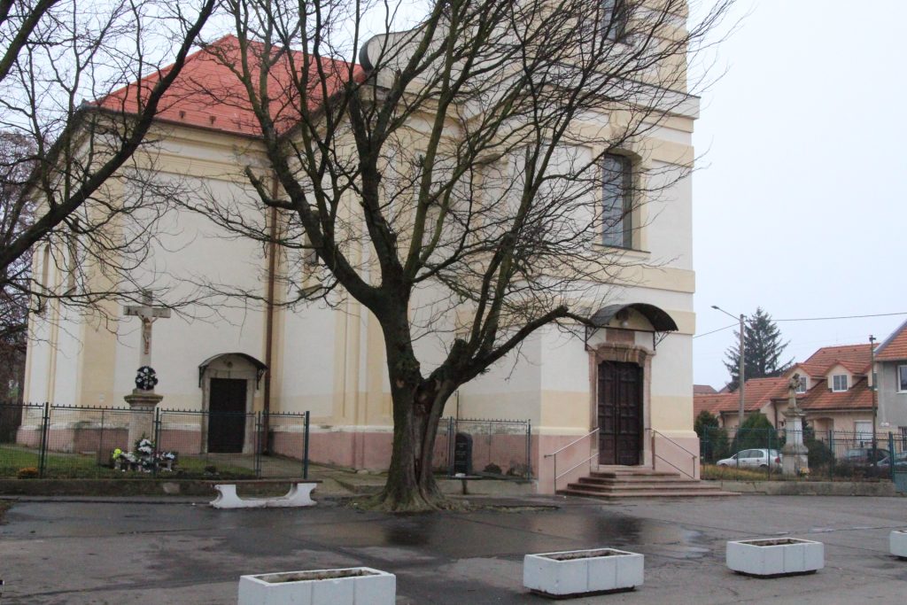 Nepomuki Szent János szobor Párkányban