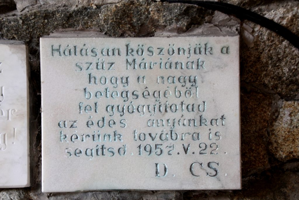 Lourdes-i barlang Vőkön