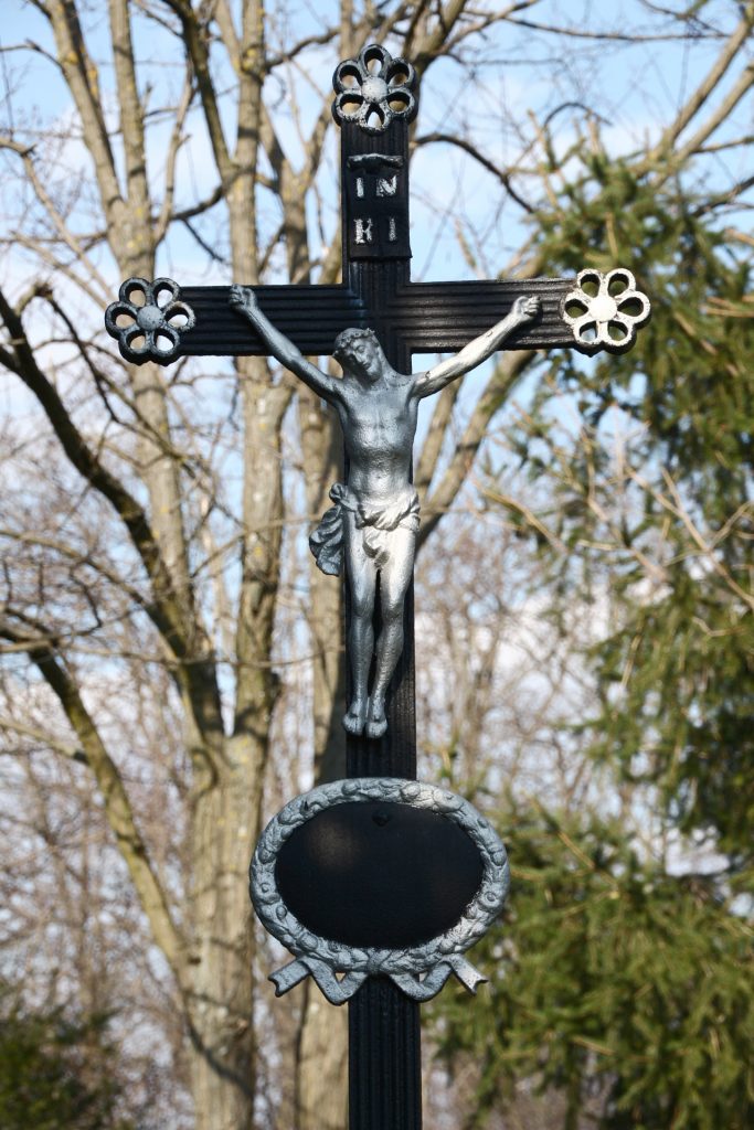 Temetői nagykereszt Kismadarászon