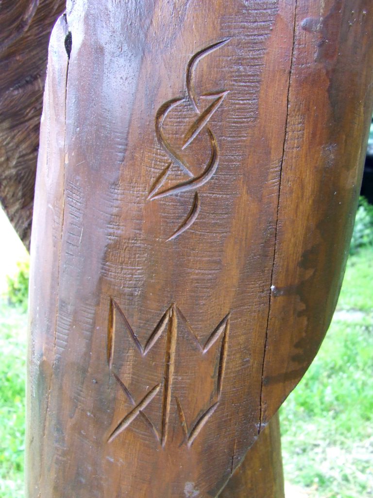 Ivelt faszobor