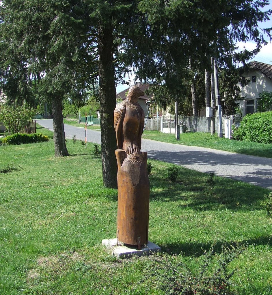 Sas szobor