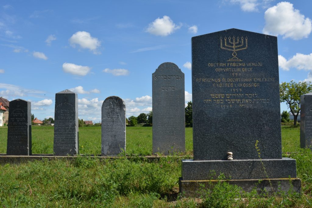 A fasizmus áldozatainak emlékműve