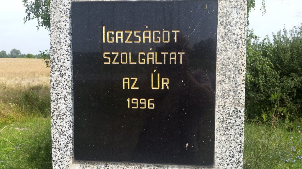 Útmenti kereszt Pat mellett