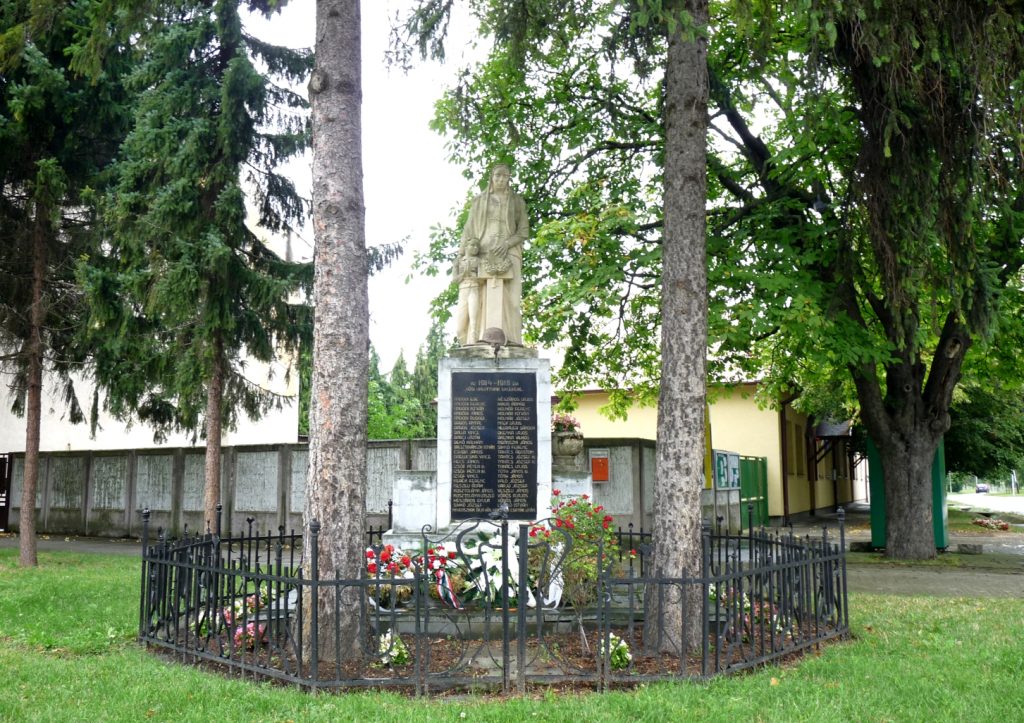 Hősi emlékmű
