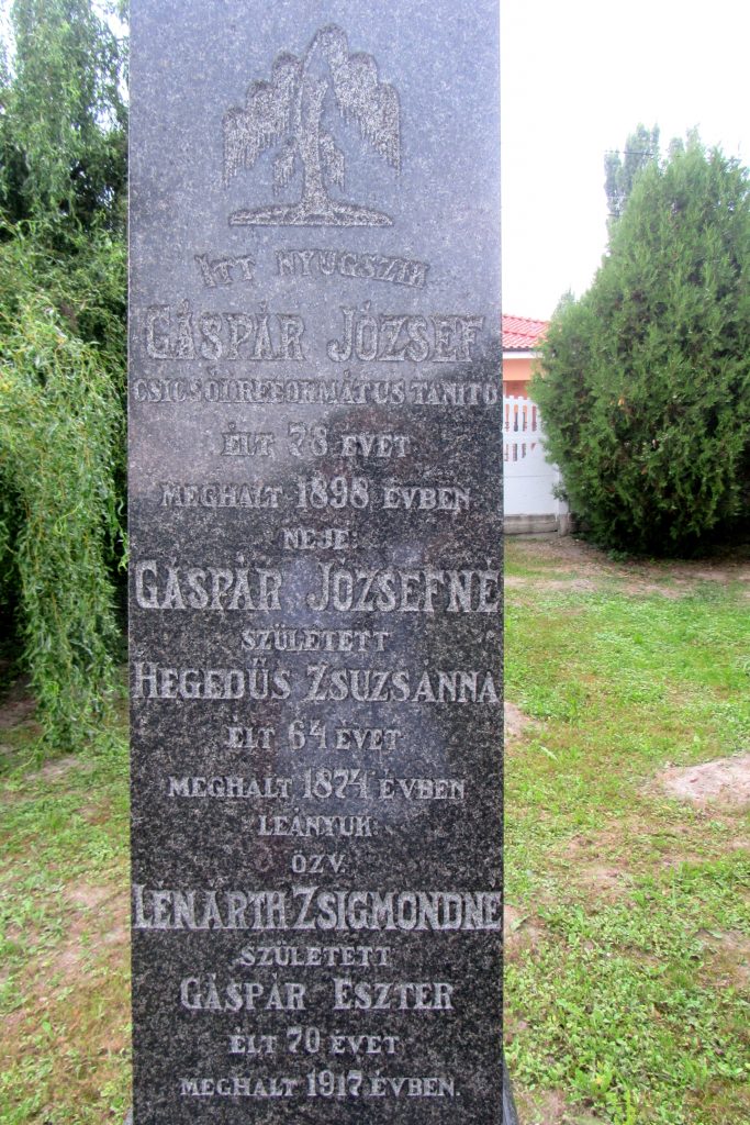 Gáspár József református tanító sírja