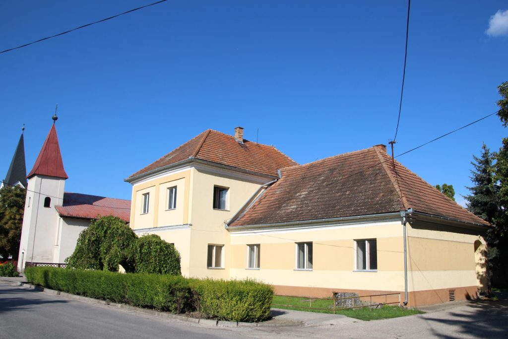 A lakszakállasi kastély