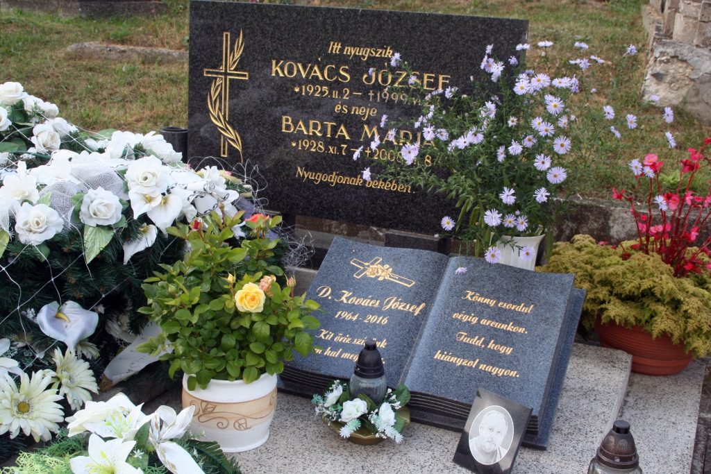 D. Kovács József sírja