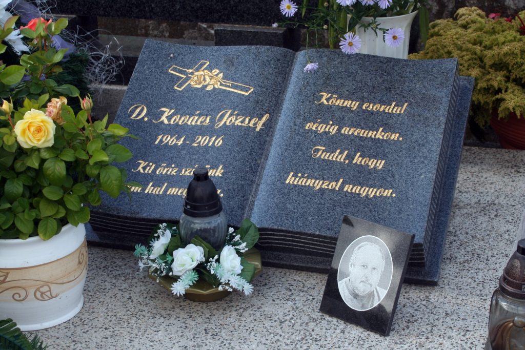 D. Kovács József sírja