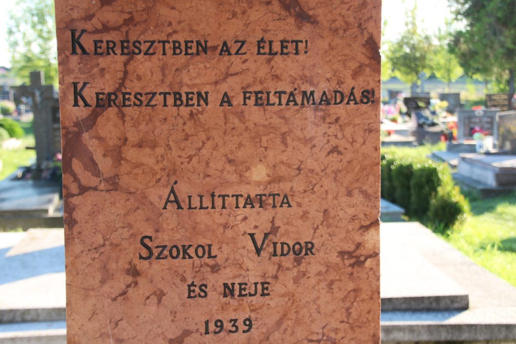 Temetői nagykereszt