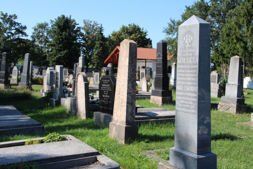 Kúr Géza lelkész sírja