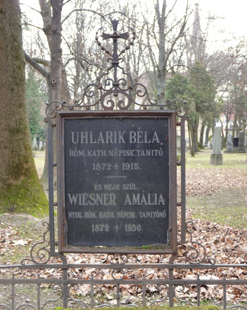 Uhlarik Béla és Weisner Amália sírja