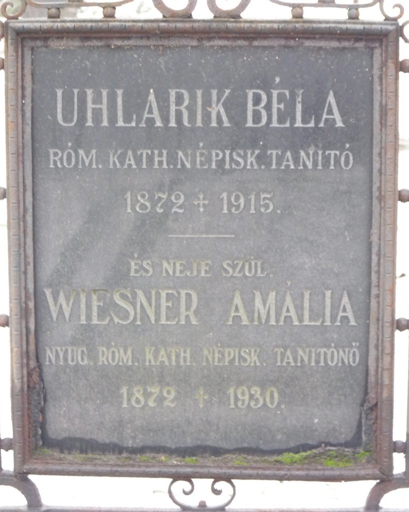 Uhlarik Béla és Weisner Amália sírja