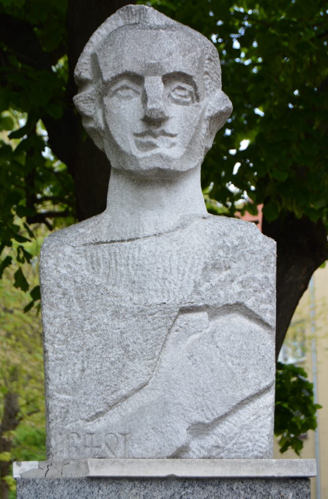 Czuczor Gergely szobra