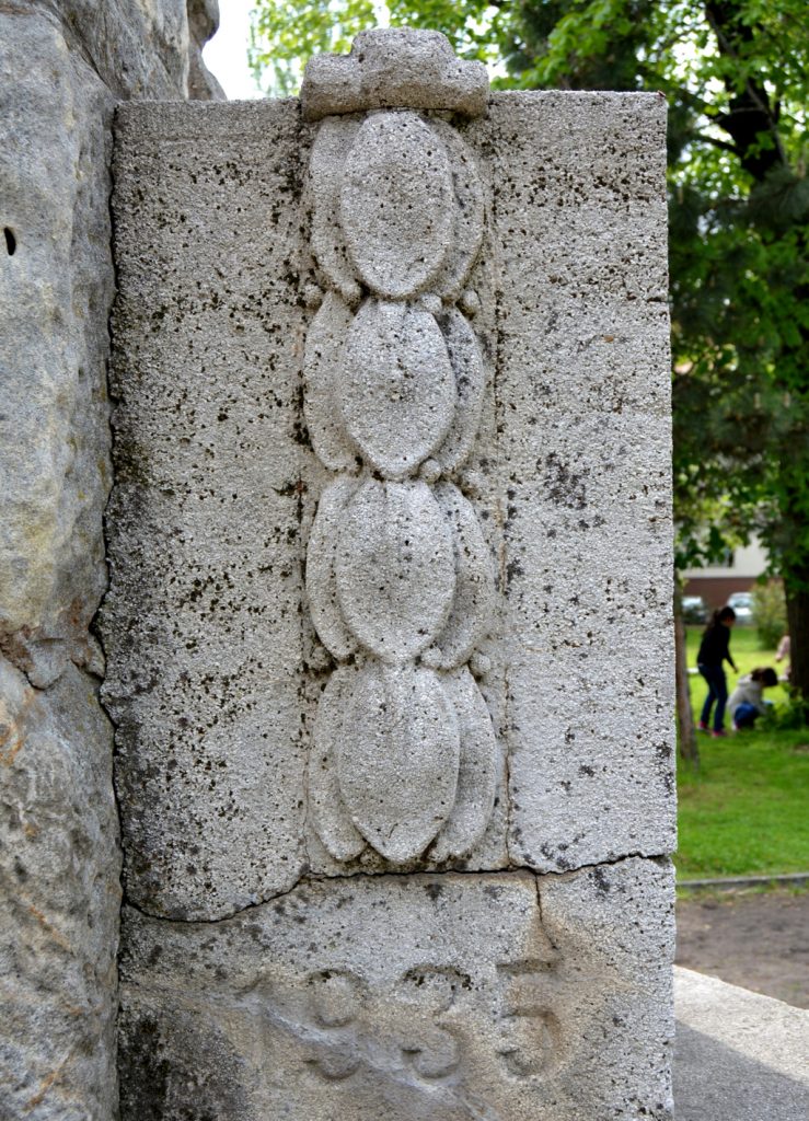 ersekujvar-torok-uralom-aloli-felszabadulas-emlekmuve (8)