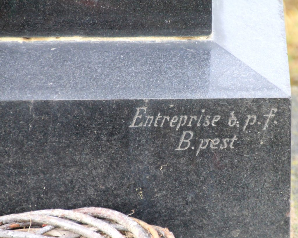kovar-kubinyi-ferenc-sirhelye-6