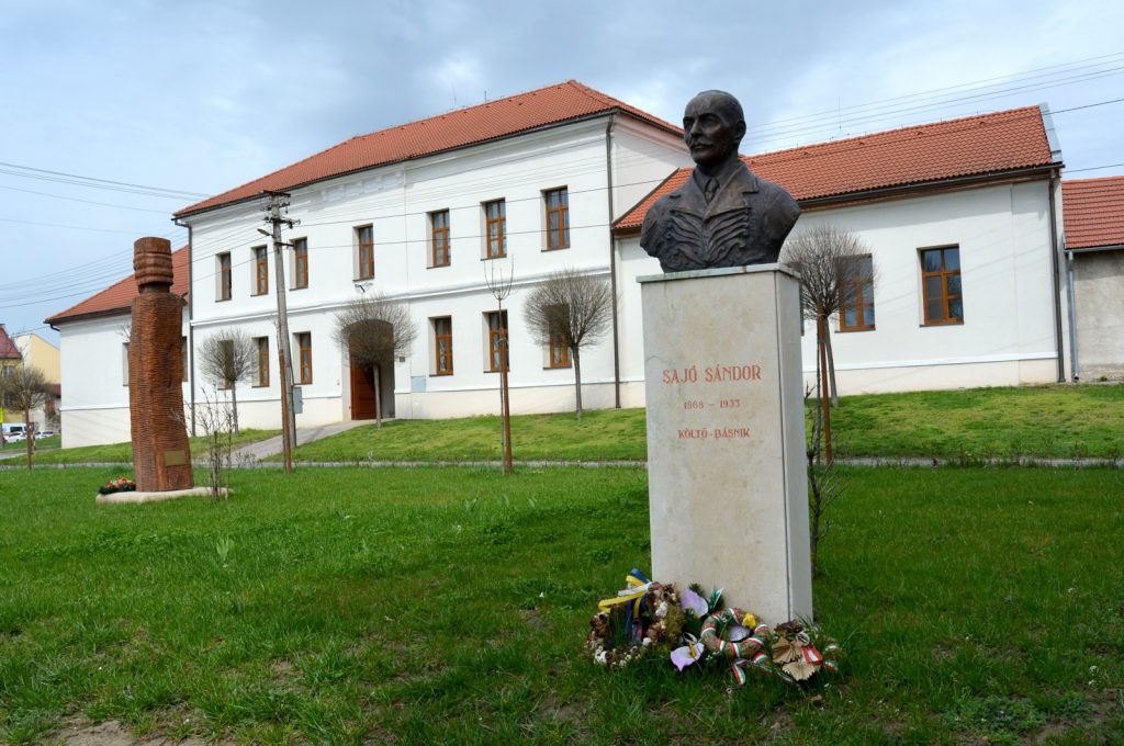 ipolysag-sajo-sandor-mellszobra (2)