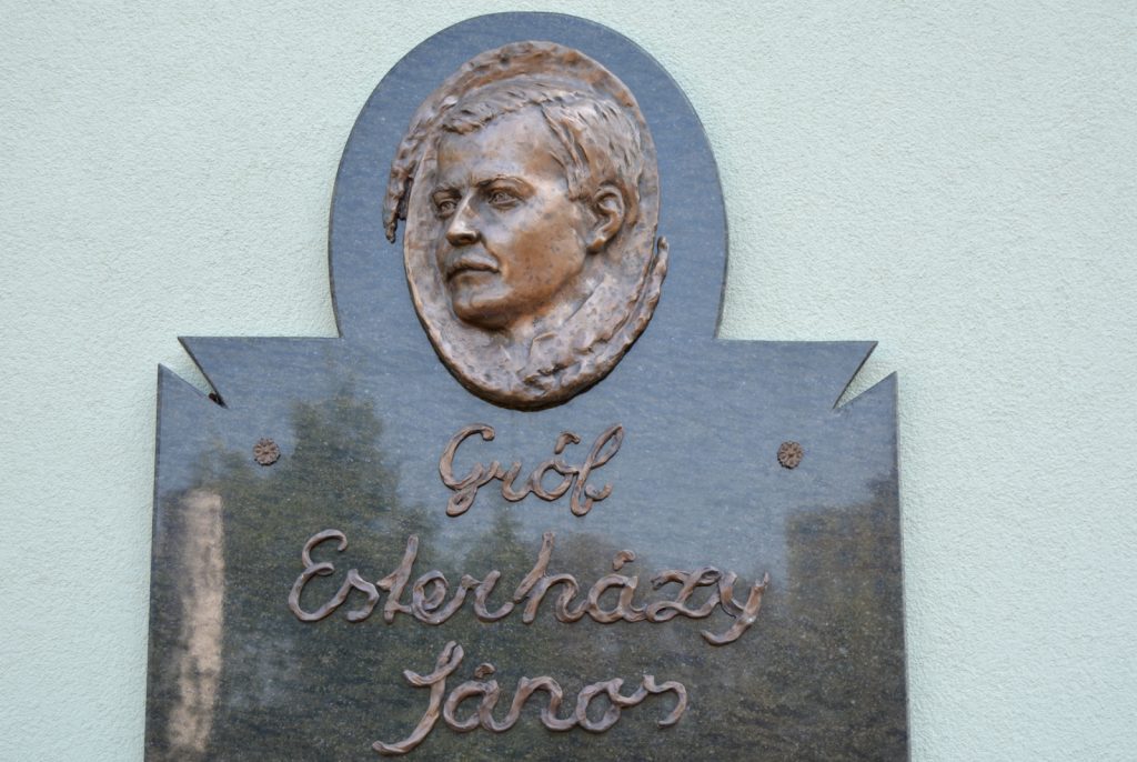 leva-grof-esterhazy-janos-emlektabla (6)