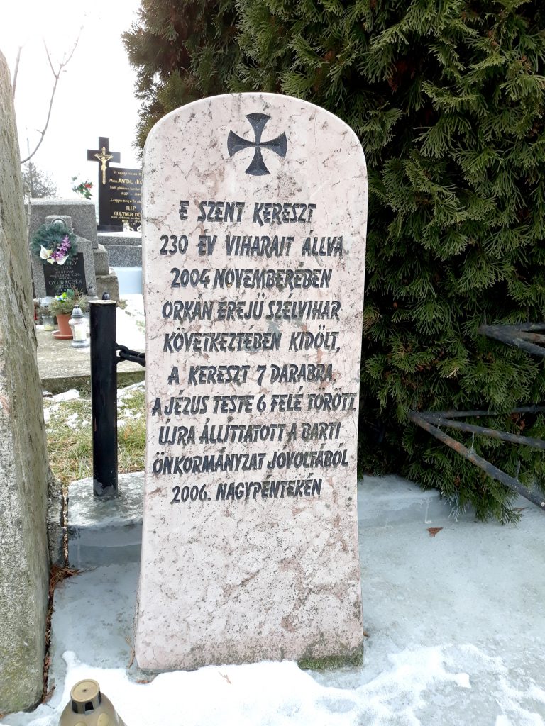 Bart-temetoi-nagykereszt-jobboldali-tabla