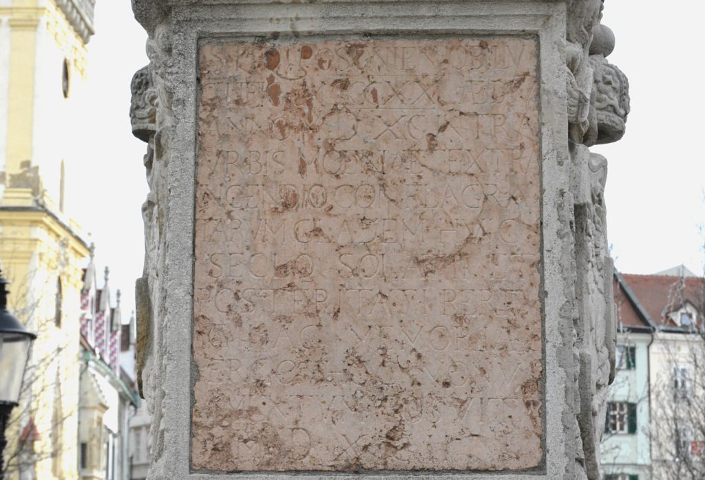 pozsony-korsos-asszony-szokokut (13)