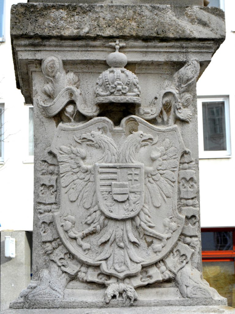 pozsony-korsos-asszony-szokokut (16)