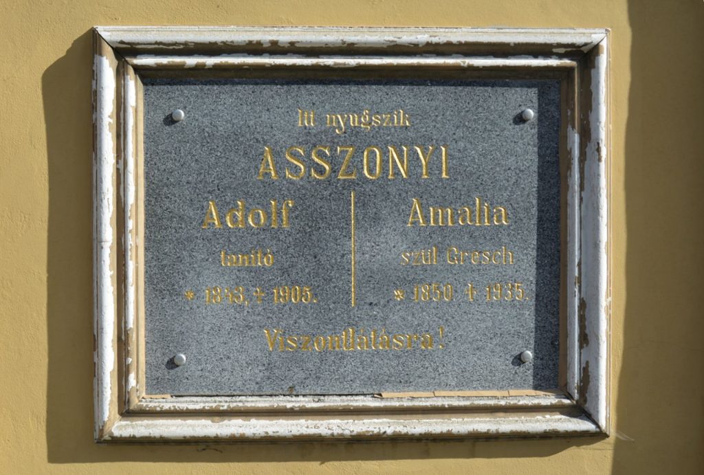 szepesszombat-asszonyi-adolf-sirja (5)