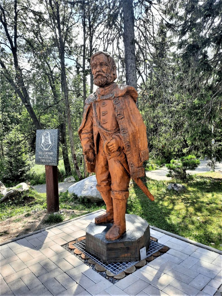 csorba-to-szentivanyi-jozsef-emlektablaja (3)