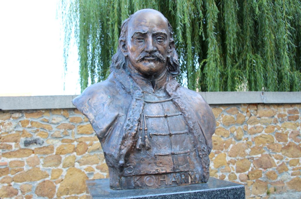 fulek-2-kohary-istvan-szobra (8)