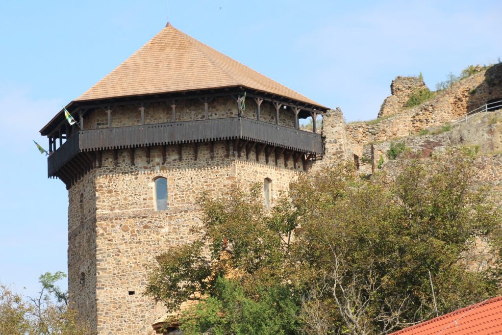 fulek-varmuzeum-bebek-kohary (2)