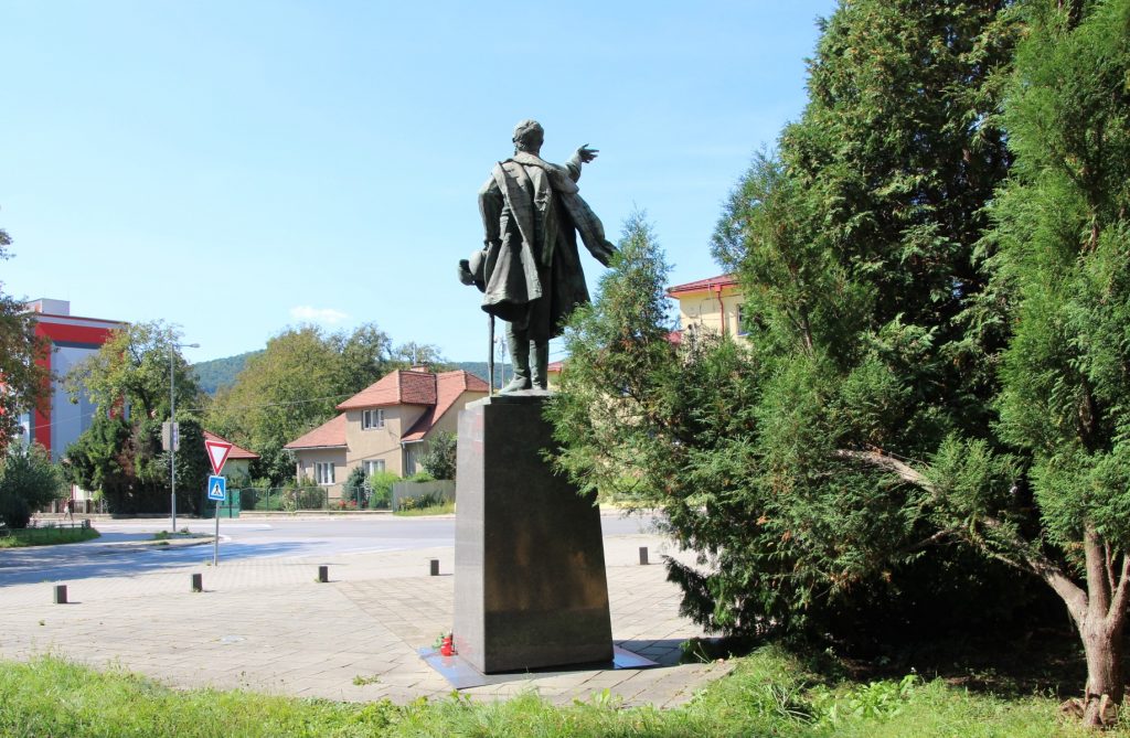rozsnyo-kossuth-szobor (7)