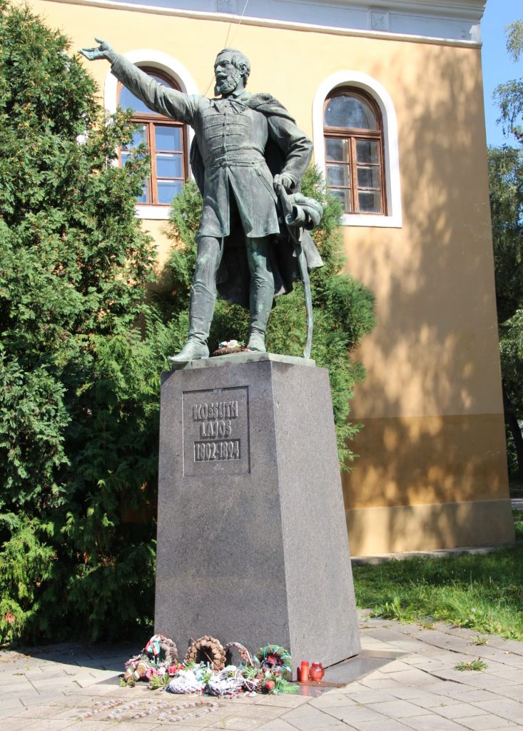 rozsnyo-kossuth-szobor (10)